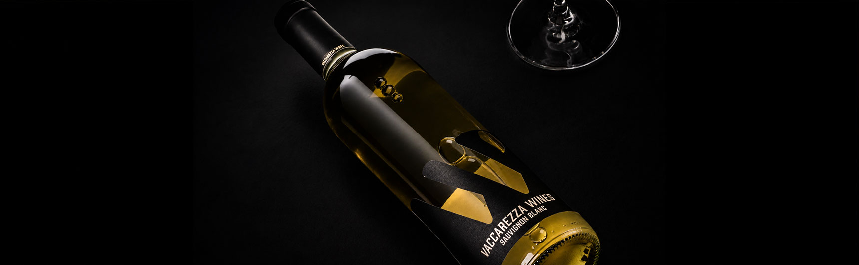 Vaccarezza Wines packaging